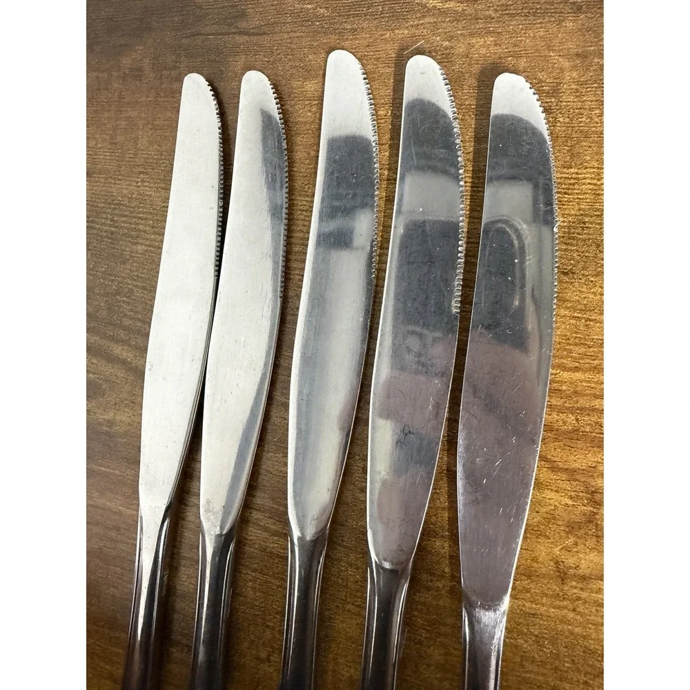 Antique WM Rogers Bros. Silverplated Dinner Knives Lot 5 Flatware 